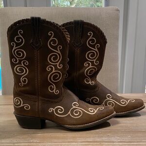 Ariat Kids Brown Boots with Cream Swirl Design